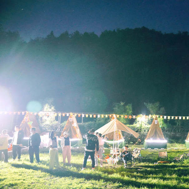 露营|旅游“破冰” 他们不一样