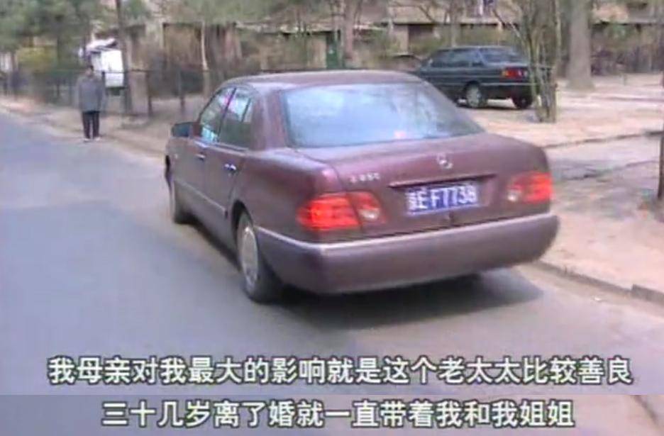 冯小刚|照顾瘫痪母亲16年，托亲弟冯小刚找工作，换来却是你到剧组能干啥