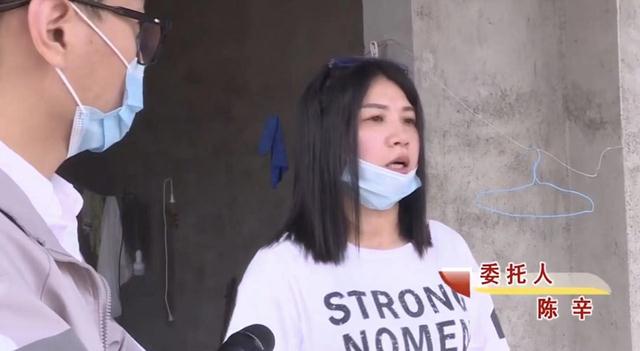 丈夫迷恋工友54岁妻子，帮对方全家盖别墅，还不允许妻子说对方丑