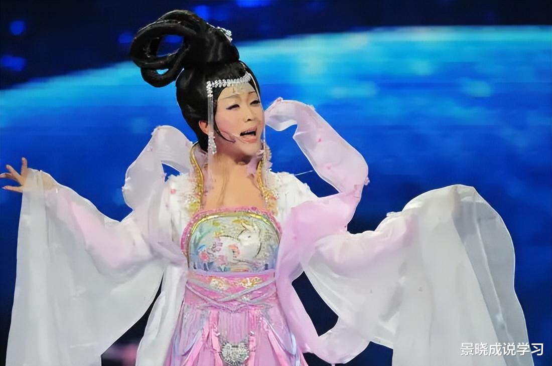 月球是如何诞生的?有科学家认为:从地球分裂出去的!