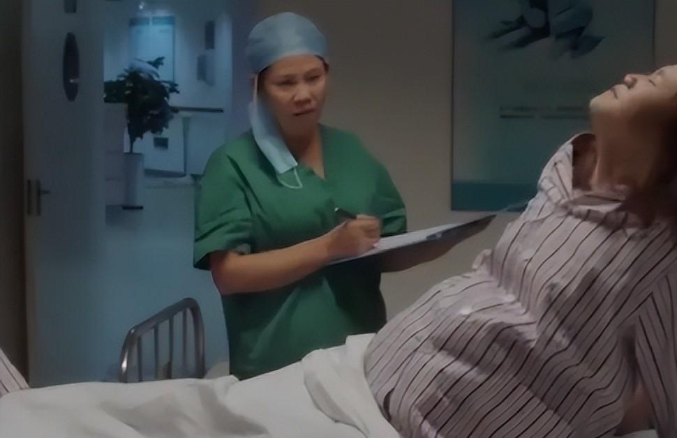 08年山东女子刚坐完月子,腹中又现一胎儿,医生:明明只有一个