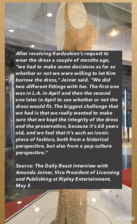 金·卡戴珊|梦露的礼服果然被卡戴珊撑坏了！布料扯坏、珠子脱落，被网友骂翻