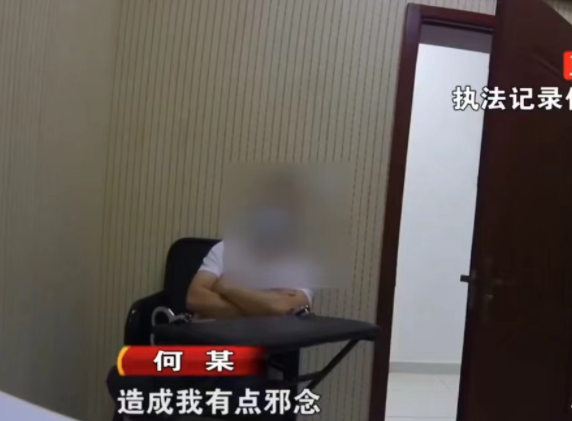 近日,女孩小萱乘坐D1664列车去太原旅游,上车后她感觉有些困意