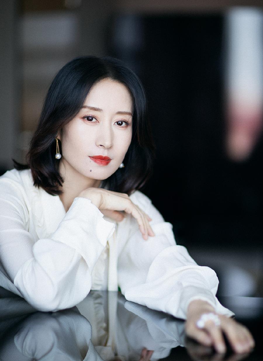 刘敏涛|刘敏涛演戏像喝醉，不演主角就翻车，演技被高估只因人设好？