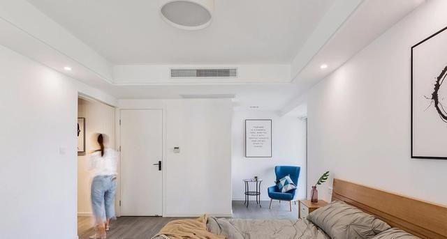 129㎡三居洋房装成简约风,大客厅大阳台的开放式格局看着真宽敞