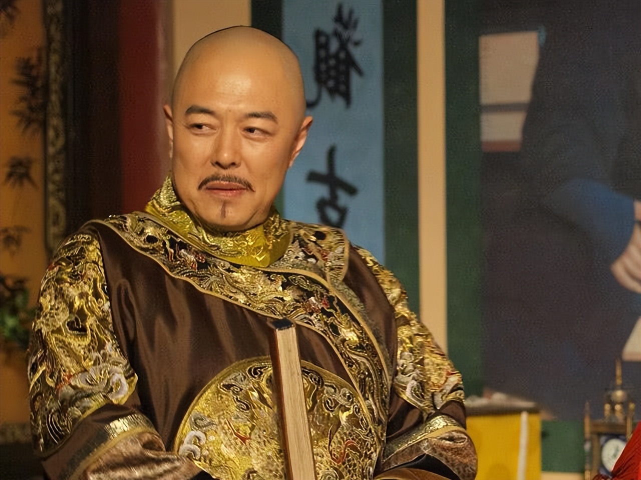 向佐|65岁张铁林在西安出车祸!女车主态度强硬,双方陷入僵持互不认账