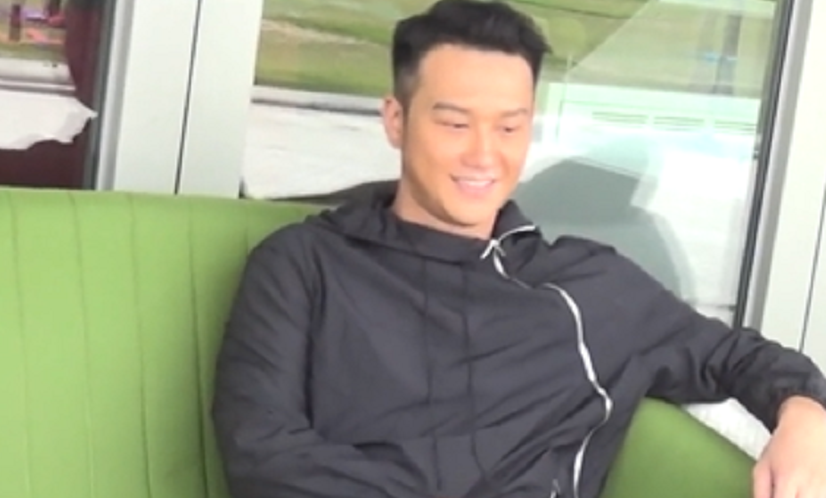 吴浩康|38岁男星奉子成婚！与小3岁女友恋爱才半年，求婚跪地送花太浪漫