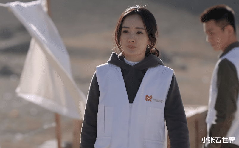 杨幂|《谢谢你医生》中的杨幂,演技还是原地踏步,台词多了就硬挤