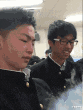 acgn漫评|“聊了一个月的网友奔现了，现在该怎么办？”她在喝水我不敢跑