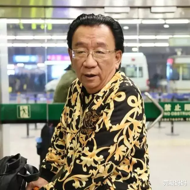 徐仁英|老青年被质问：说侯耀华乱收徒，你咋不说说郭德纲？我说：好嘞