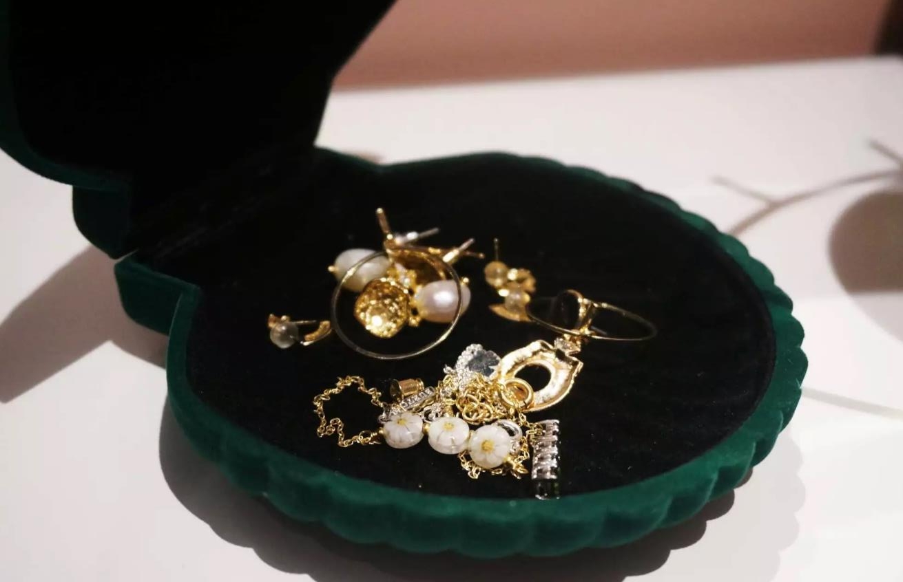 他自嘲“眼高手低”,却愿意花费一年时间自学装修,完工后很值得