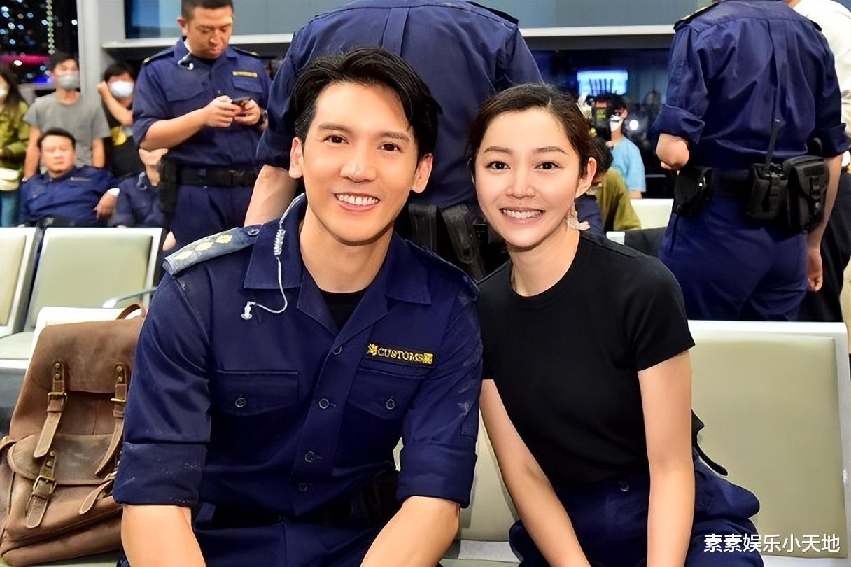 杨受成|杨受成探班新片剧组：谢霆锋被委以重任，戏服上面沾满灰尘