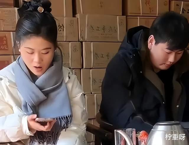 朱之文|大衣哥过完年忙收拾卫生,陈萌在房间喝羊汤,却被吐槽没眼力见