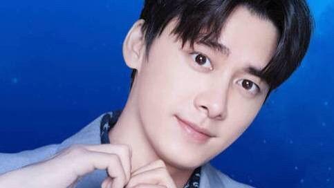 李易峰|李易峰嫖娼这事，和“王校长”频繁换女友，哪个更高明？