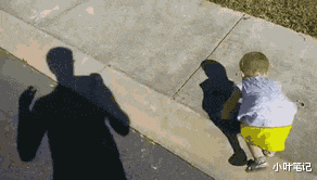 我想问一下，这靴子这么严实，捂一天什么味道？