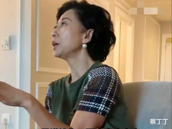 叶倩文|叶倩文:明星赚钱比普通人容易,收入更是不能比,完全没必要打赏