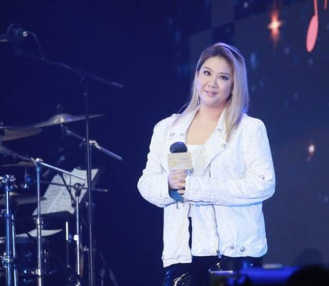 卡戴珊|沈殿霞去世14周年，郑欣宜发长文悼念亡母，晒合照母女情深引泪目