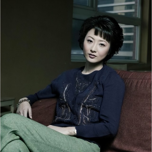 央视|15年前,为何胡紫薇宁愿自毁前程,也要把体坛一哥张斌的丑闻曝光?