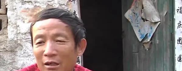 2011年,爷爷砸死亲孙子,村民却拍手称快,千人联名为老汉求情