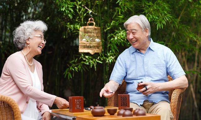 运动|上了岁数容易有“加龄臭”?提醒:46岁后做好4件事,老了也不臭