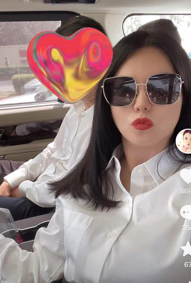 李湘|李湘与新男友婚房曝光?内景奢华金碧辉煌,装修布局像极了大商场