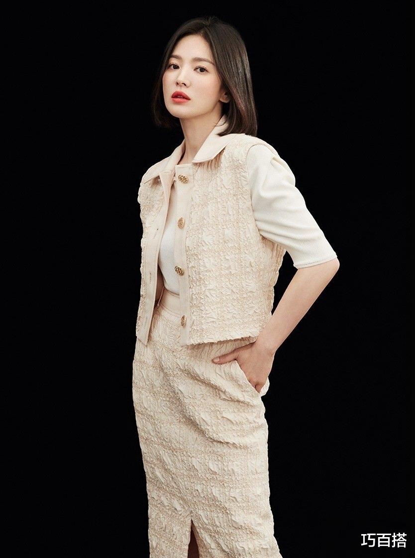 状态回温后的宋慧乔太美了！工作装、私服在线，一点也不像40岁