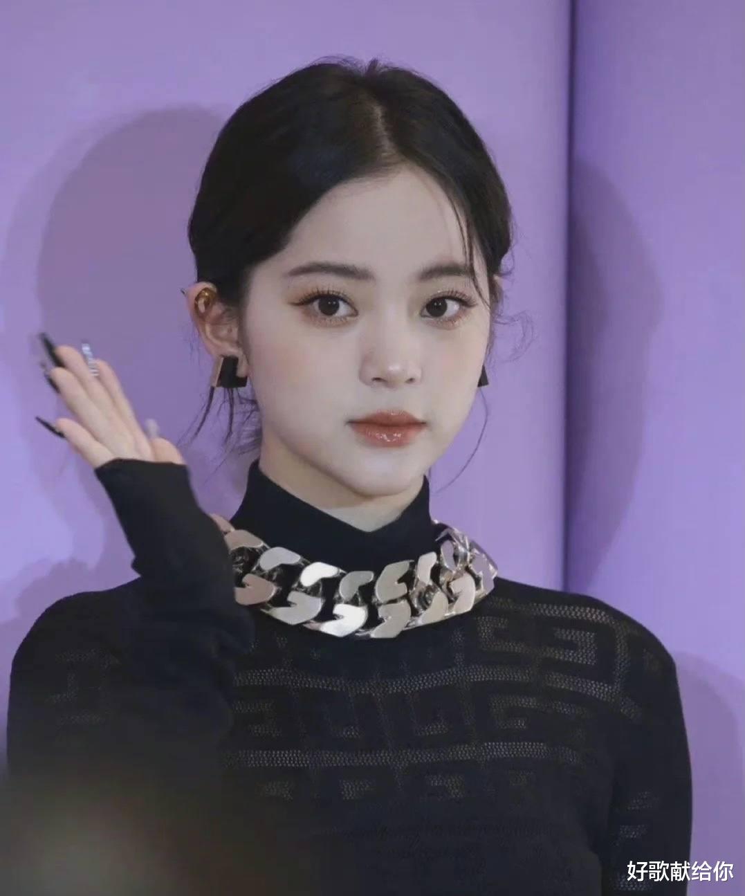 迪丽热巴|把秀场当事业的十大女星，在红毯上万丈豪情，拼演技只能退避三舍