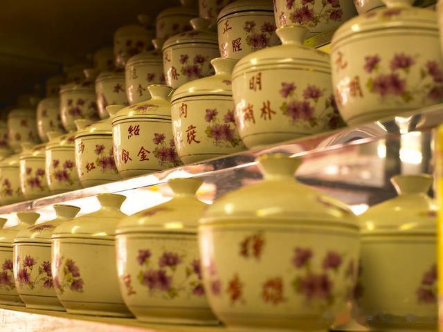 腹泻|长期拉肚子大便不成型,肠胃检查又没病,要考虑脊源性腹泻