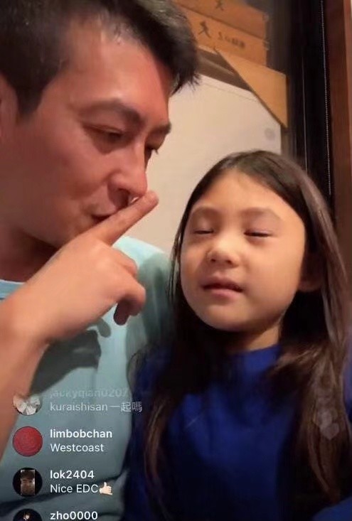 张天爱|陈冠希与5岁女儿开直播，脸上皱纹清晰可见，越发神似赵本山！