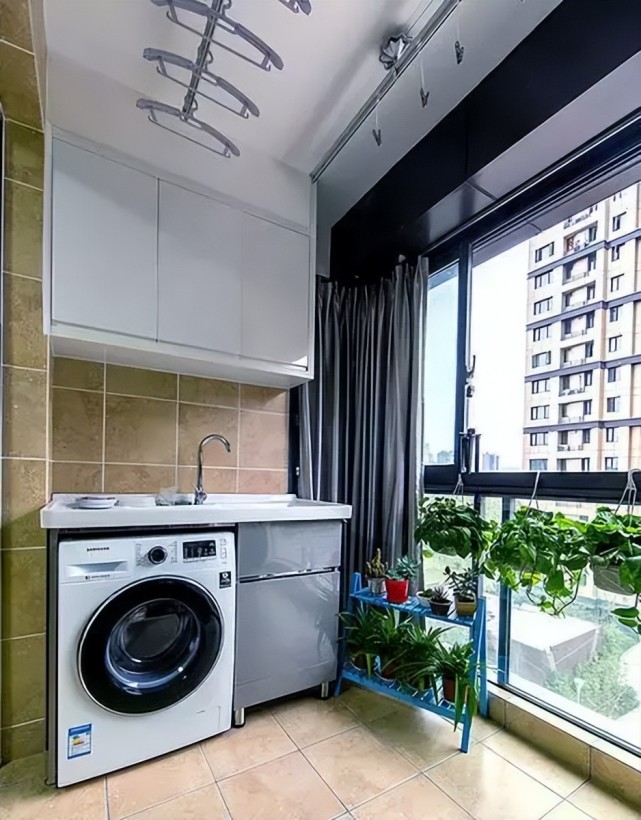 阳台就这样装,轻松多出一间洗衣房,漂亮又实用