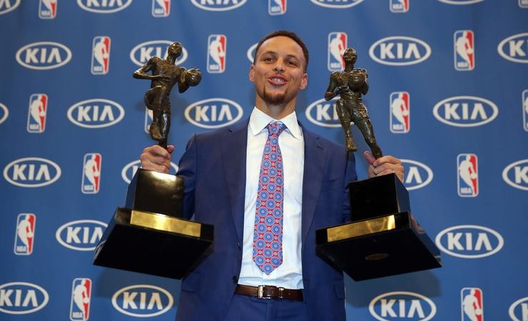 斯托克顿|盘点：NBA十大难以被打破的纪录，被远古巨兽牢牢把控，无人能破