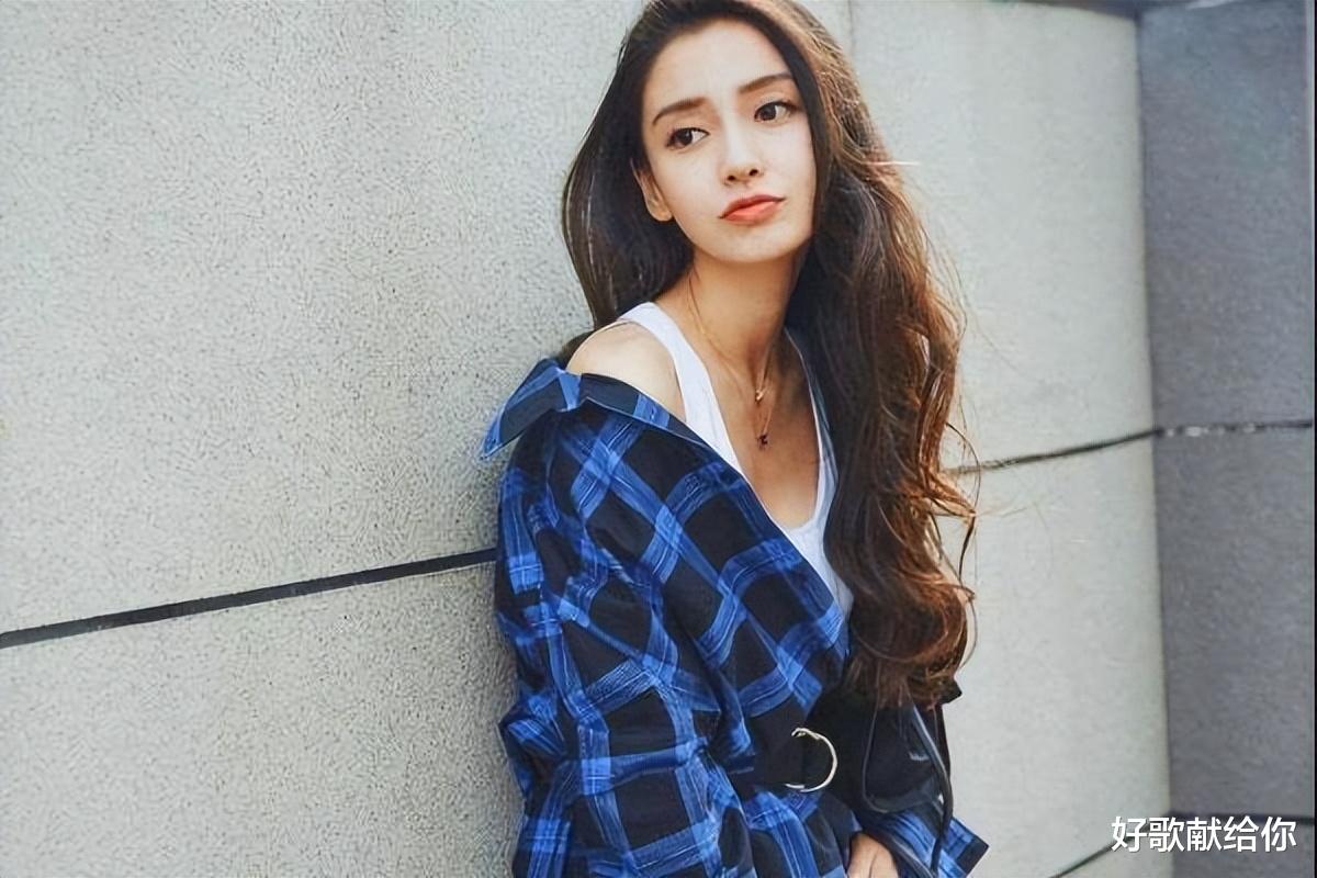 明星素颜|敢于公开“素颜”的女星,有人彻底沦为路人,有人依旧光彩照人