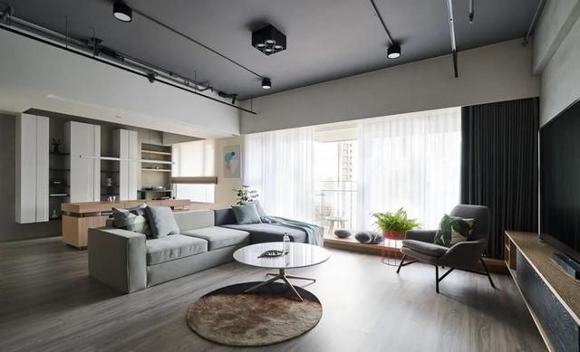 发现95后美女的家，100㎡新家装修成简约工业风，低调奢华有内涵