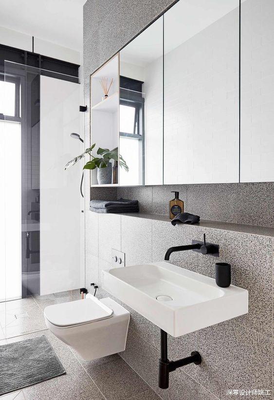 马桶和洗漱台并排放,5种方法教你解决收纳,空间越小越要做