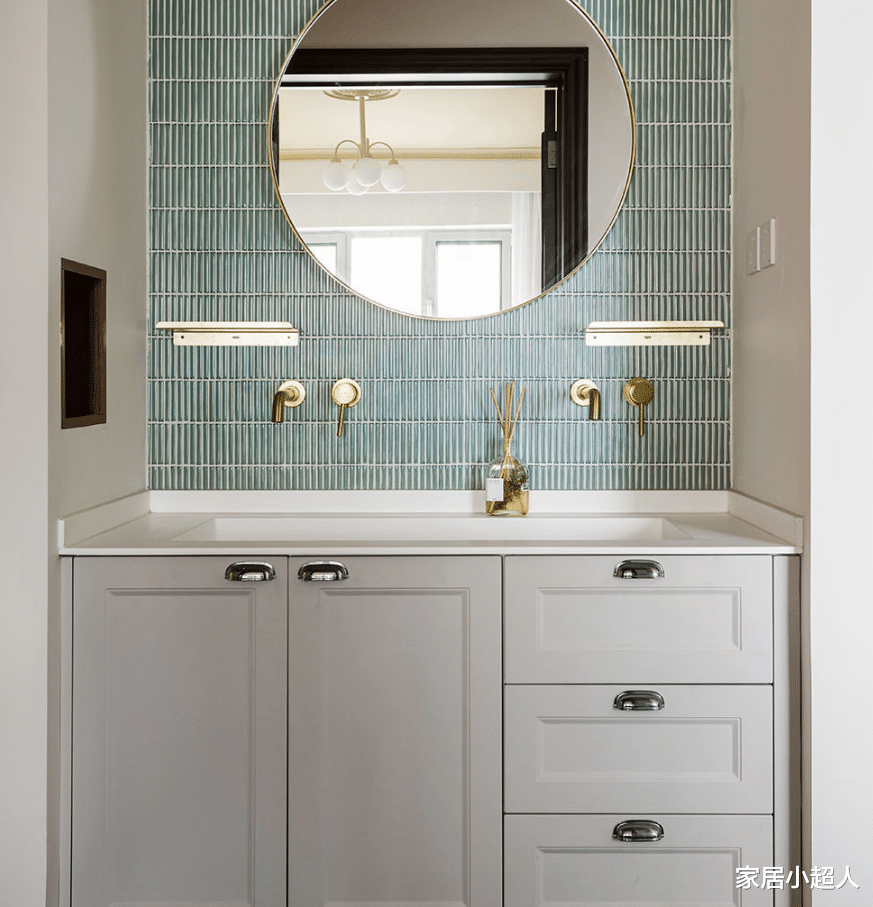 50平老破小房子,建一堵隐形收纳墙,显大两倍