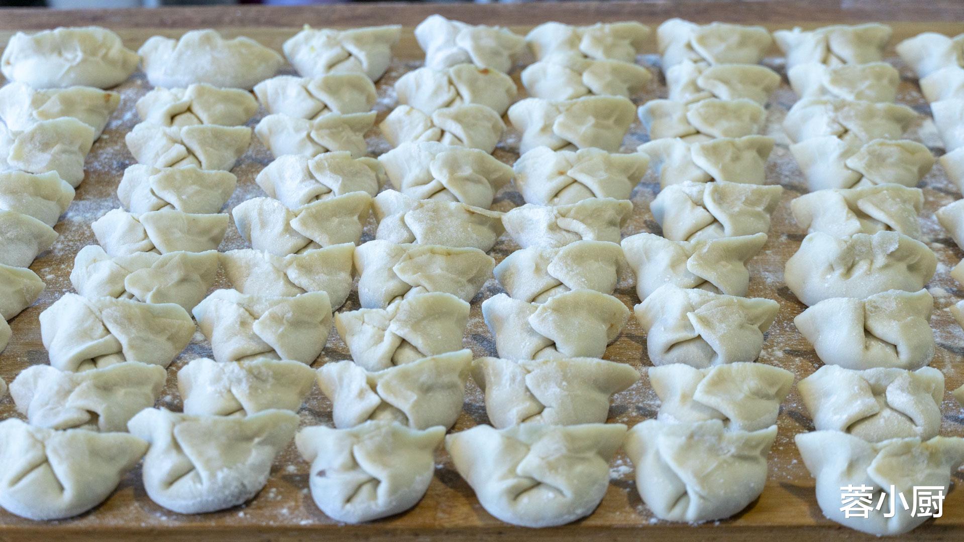 明天大年初一，吃什么记得遵循“6样”，虎年行大运，老规矩别忘