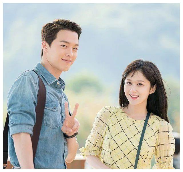 张娜拉 姐弟恋也无年龄差?41岁张娜拉这样保持“无龄感”