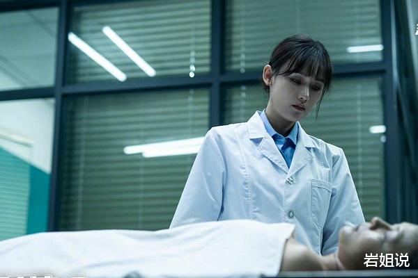 小姐姐|《执念如影》四位女性人物，秦鸿雁悲情却通透，乔颖莉执着且专业