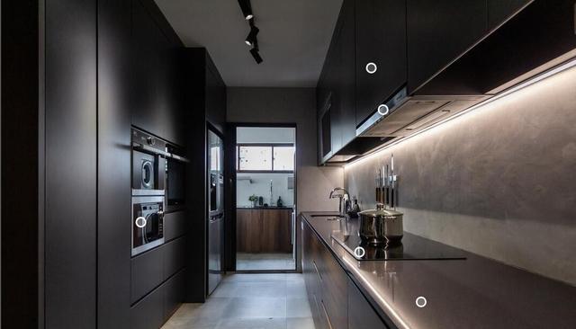 26岁买下人生第一套房,111接父母一起住,一家三口的日子很安逸