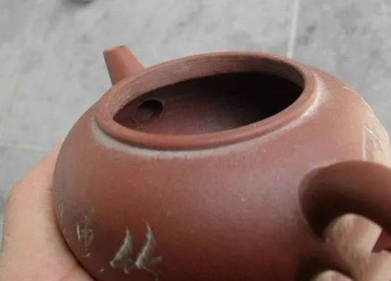 |玩壶常识:什么紫砂壶出水孔更好?