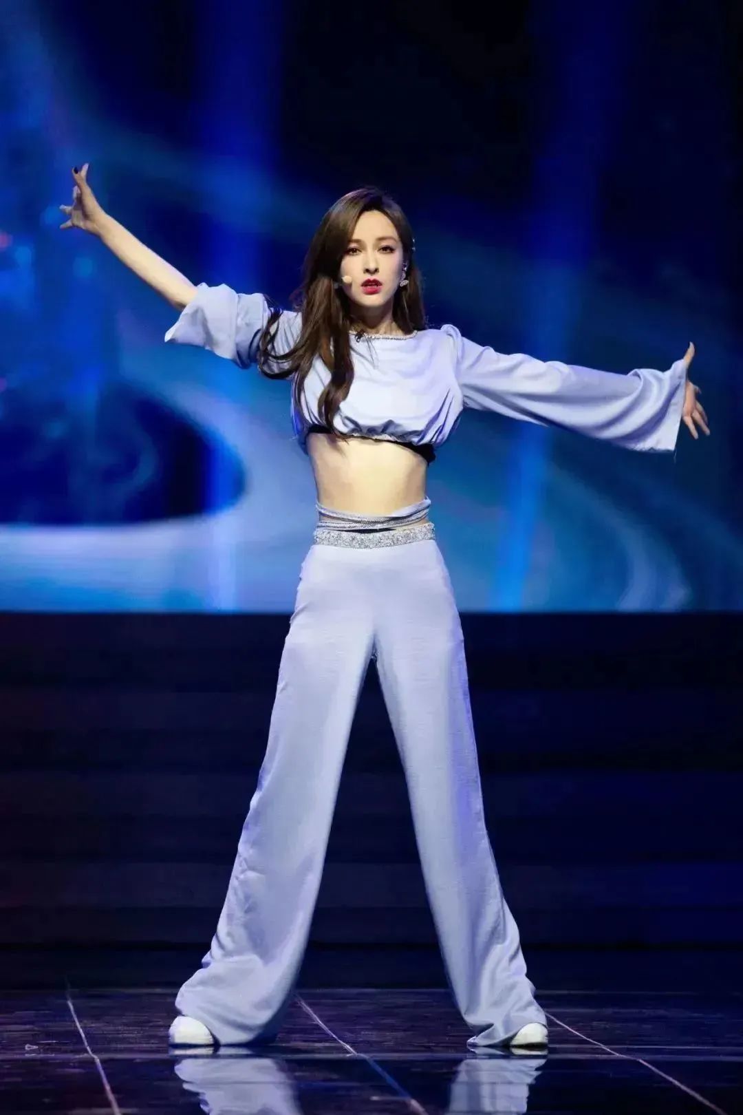 什么?吴昕狂赚2个亿,晒帝都2000W豪宅,装修更是一绝:能赚钱,当什么傻白甜!