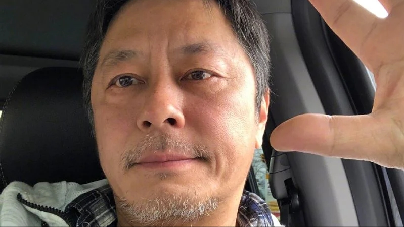 明星|过气明星的难堪：被网友私信骂老狗，直播带货坑粉丝，晚节不保啊