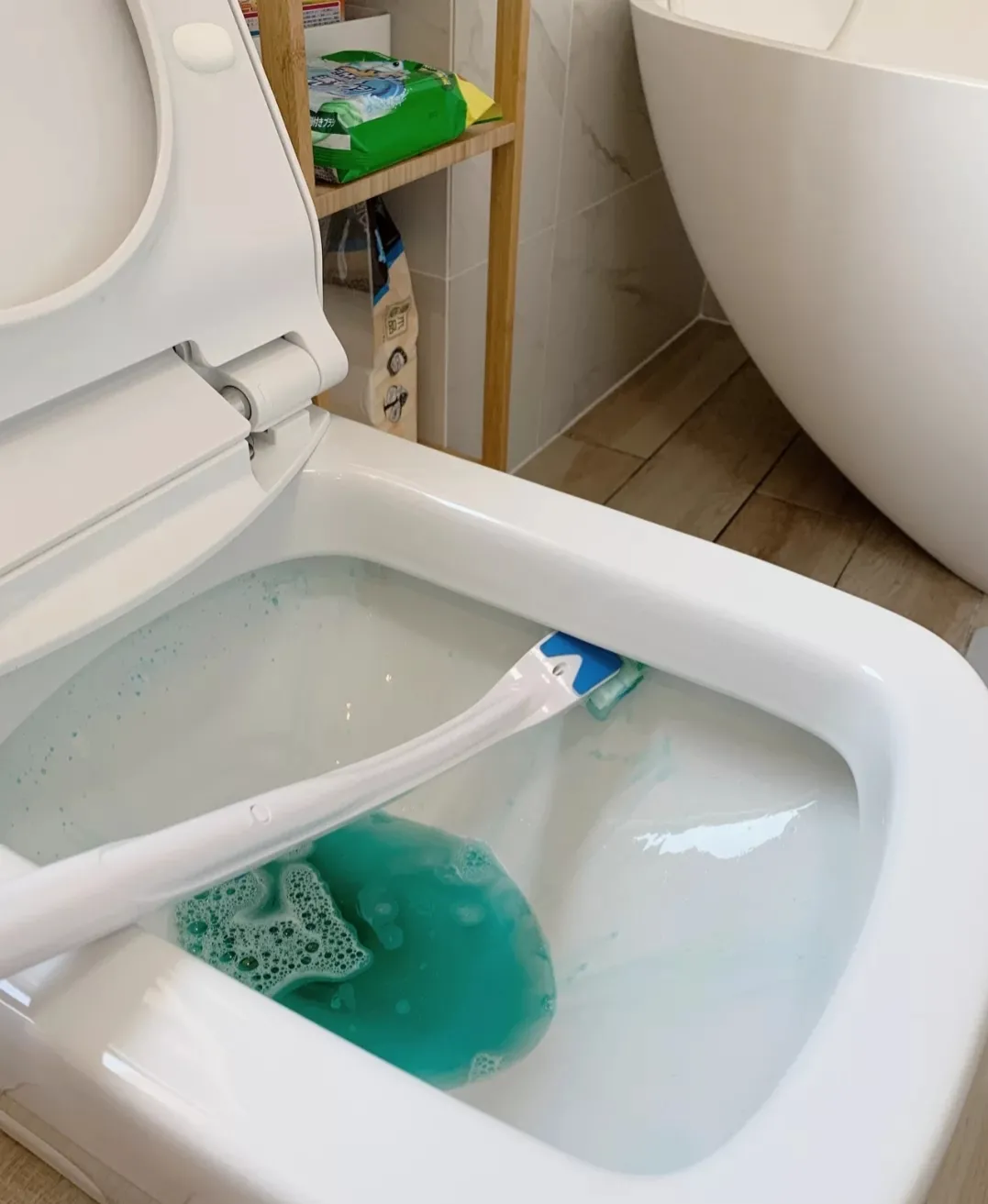 上了年纪，家里清洁用上这几种物品，老了不发愁！简单一擦就干净