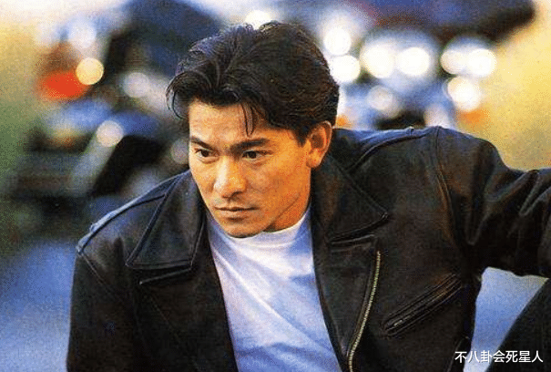 何晴|这年头的明星,连婚姻和性别都不是真的了