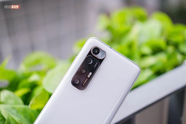 机器人|综合配置出色的次旗舰，小米10S性价比确实够高