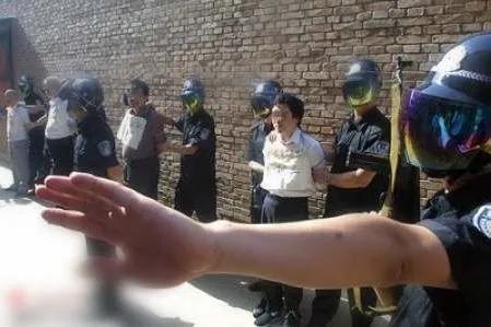 死刑犯枪毙时真会尿裤子?