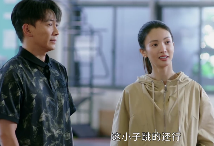 赵丽颖|风吹半夏：赵丽颖打破畸形审美，大脸盘法令纹又怎样，美人不该被标准化