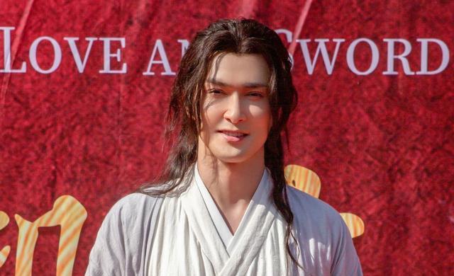 高伟光|新古装甜宠剧来袭，主演实力不俗，看清导演代表作：果断追剧