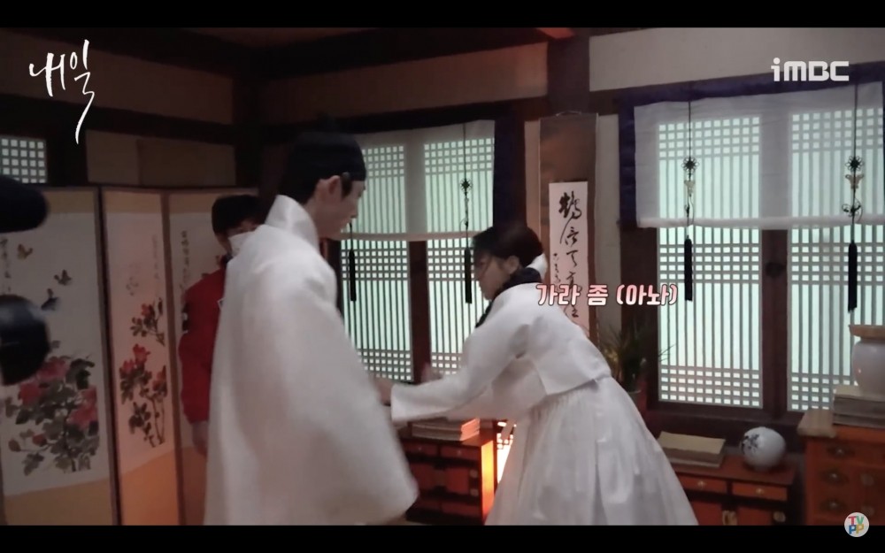 许知远|韩剧《还有明天》花絮！金喜善撒娇吓李洙赫~