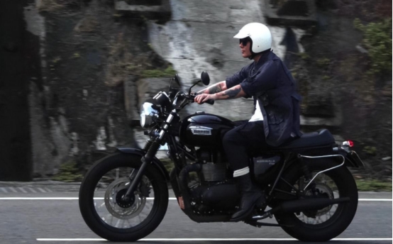 高跟鞋|45岁大S终于复工!二婚后纹身遍布疲态尽显,自夸为美容大王被嘲